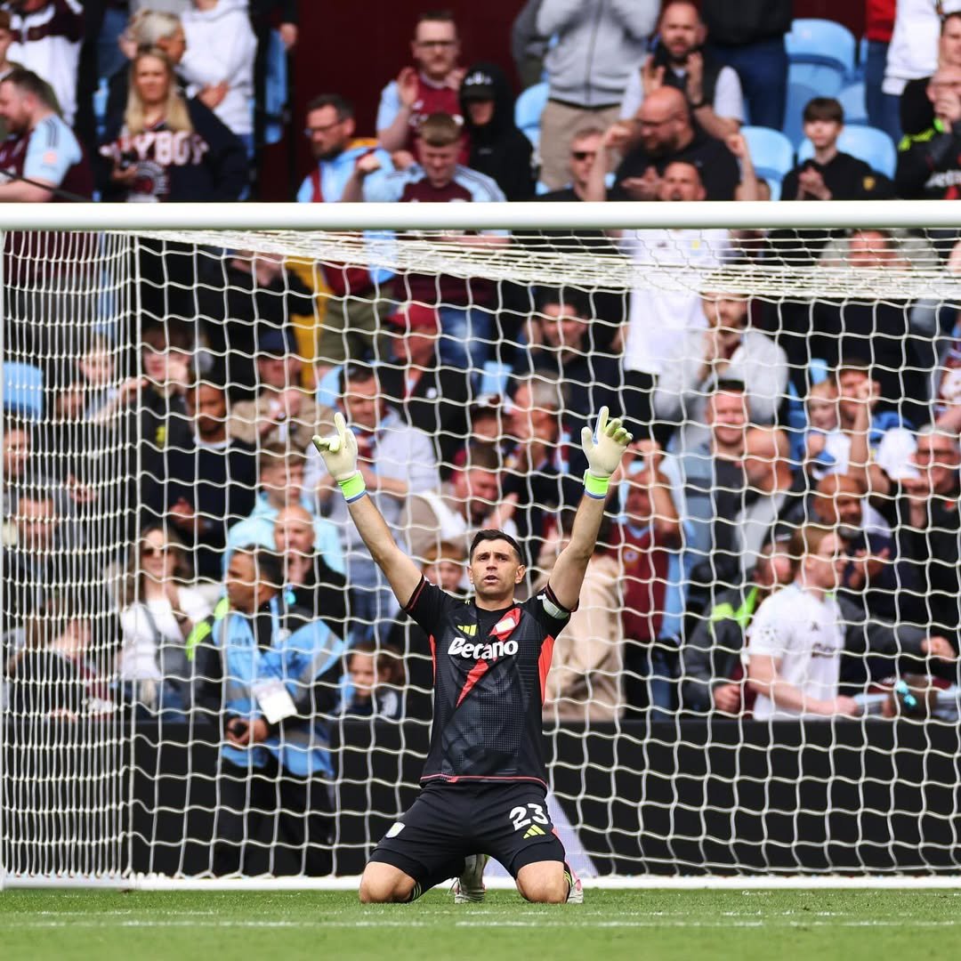 Emiliano Martínez: The Aston Villa Hero at a Crossroads