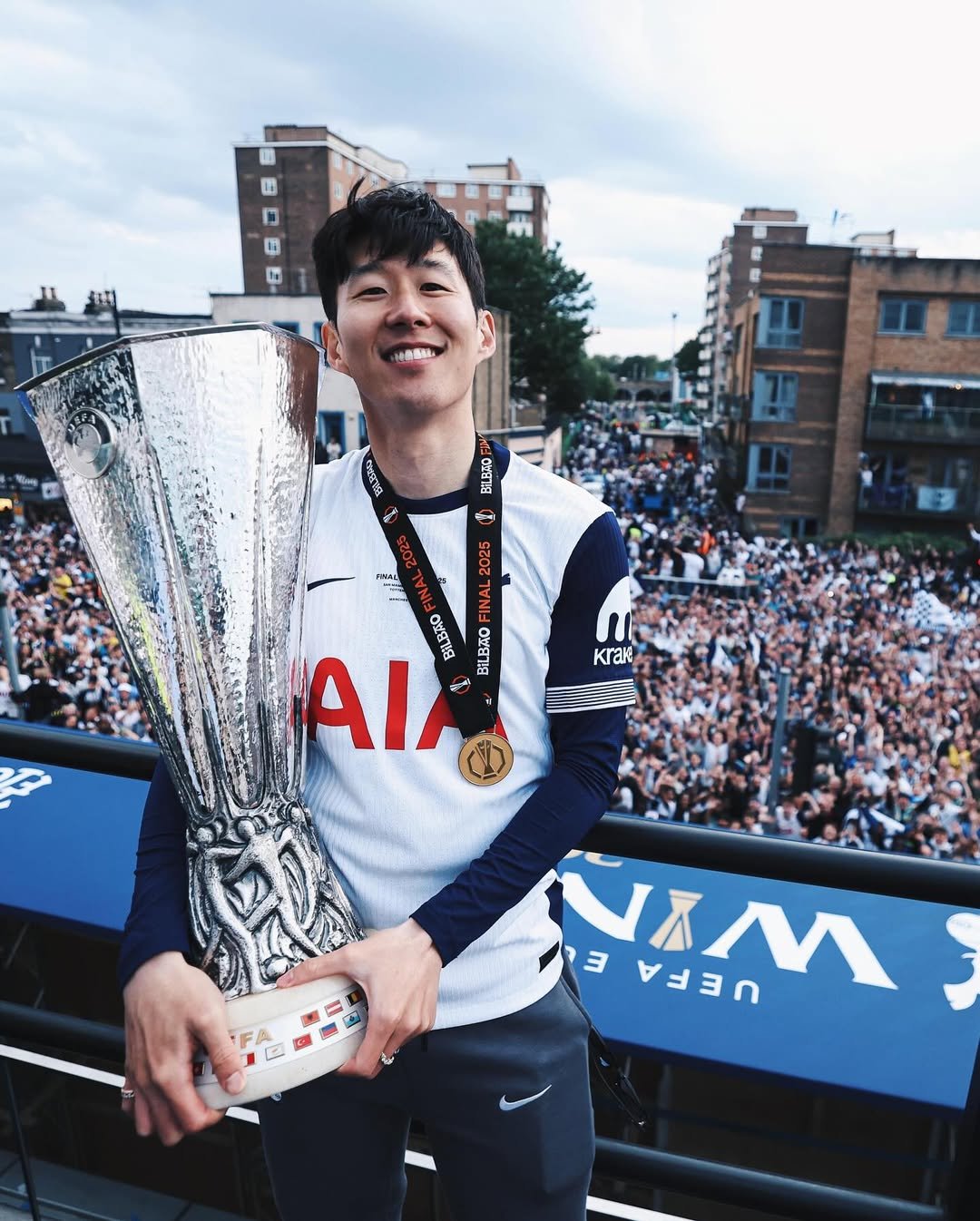 Heung-Min Son Bids Farewell to Spurs