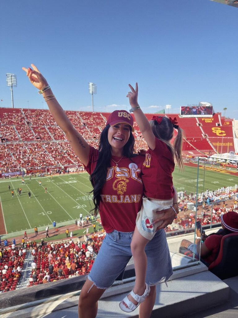 avery woods net worth