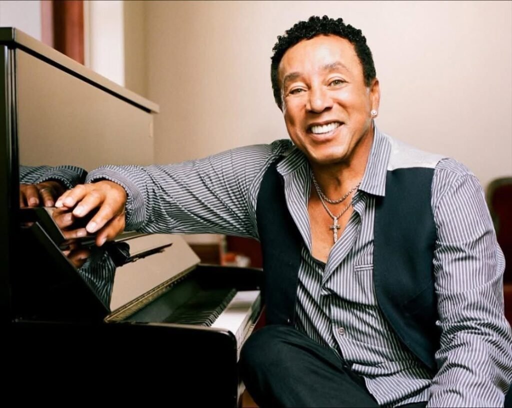 smokey robinson siblings